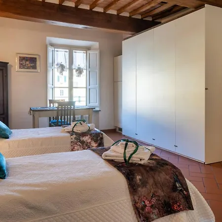 Guest house La Dimora Nell'anfiteatro Superior And Self Check In Elevator Air Conditioning 4*